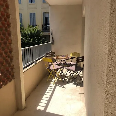 Lägenhet Residence Le Marly Hyeres